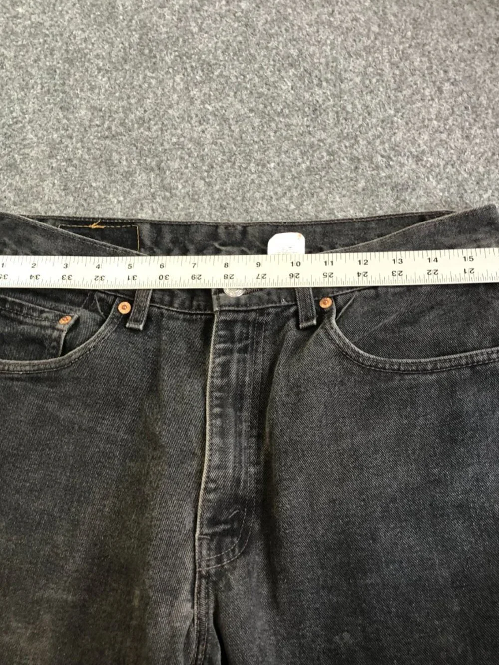 Vintage Levis 550 Jeans Mens 32x32 Faded Black Red Tab Grunge Made USA 2002 Y2K